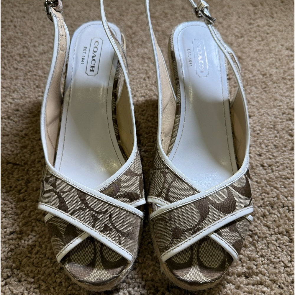 Coach brand new never worn espadrille khaki and white size 10M